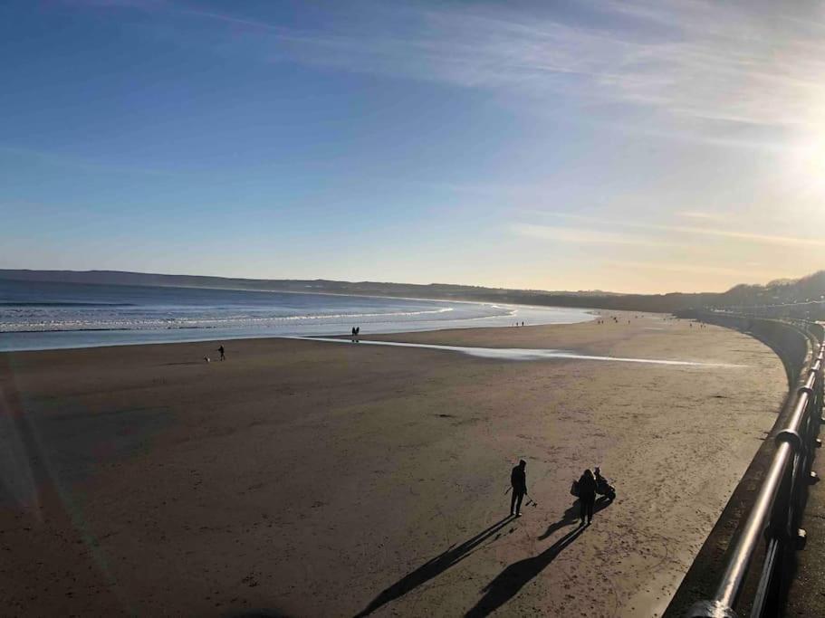 Large Cottage, Beach, Pubs Shops, Netflix, Bbq, Dog Friendly 헌맨비 외부 사진